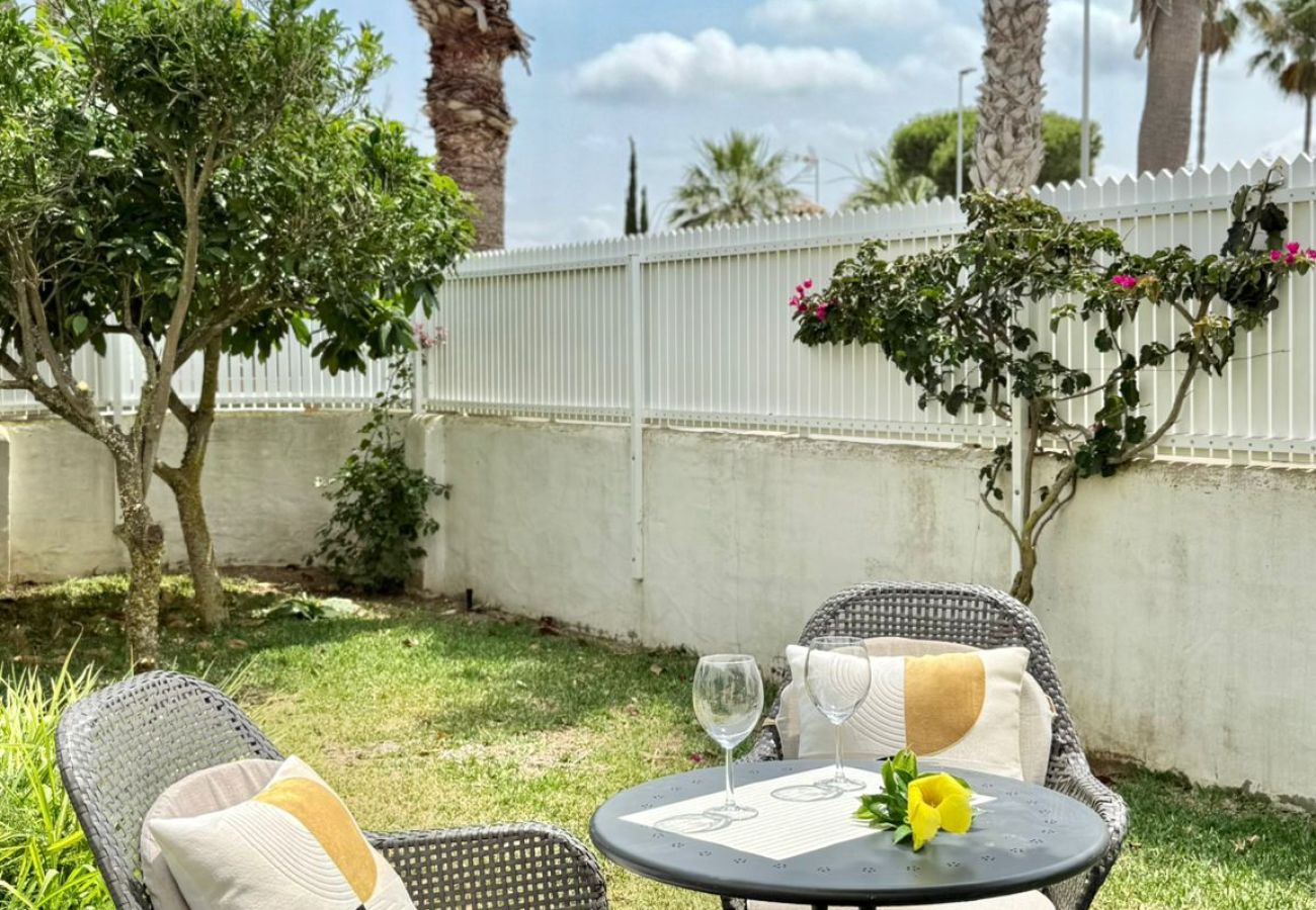 Apartamento en Chiclana de la Frontera - Punto Mágico, apartamento con jardín