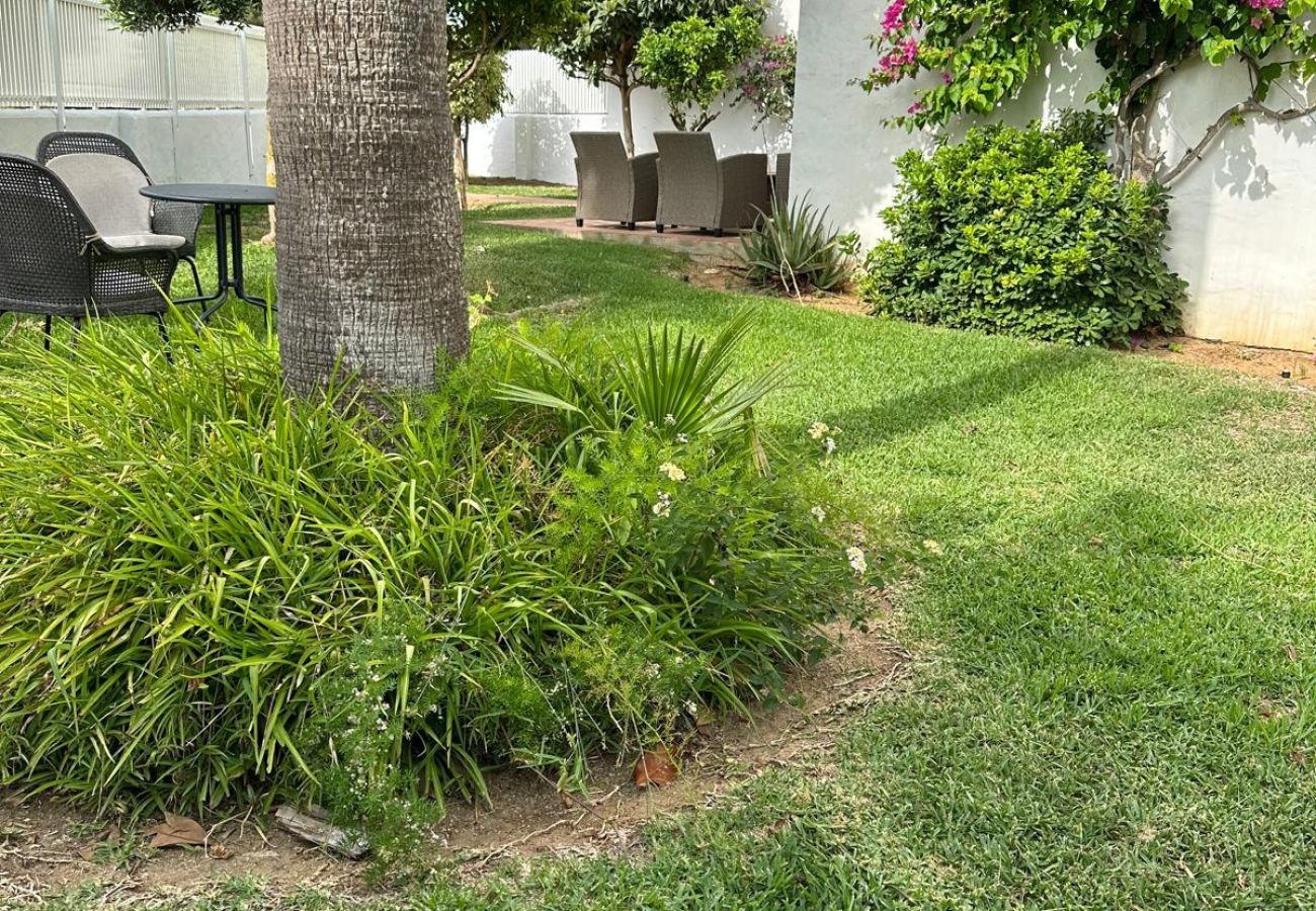 Apartamento en Chiclana de la Frontera - Punto Mágico, apartamento con jardín