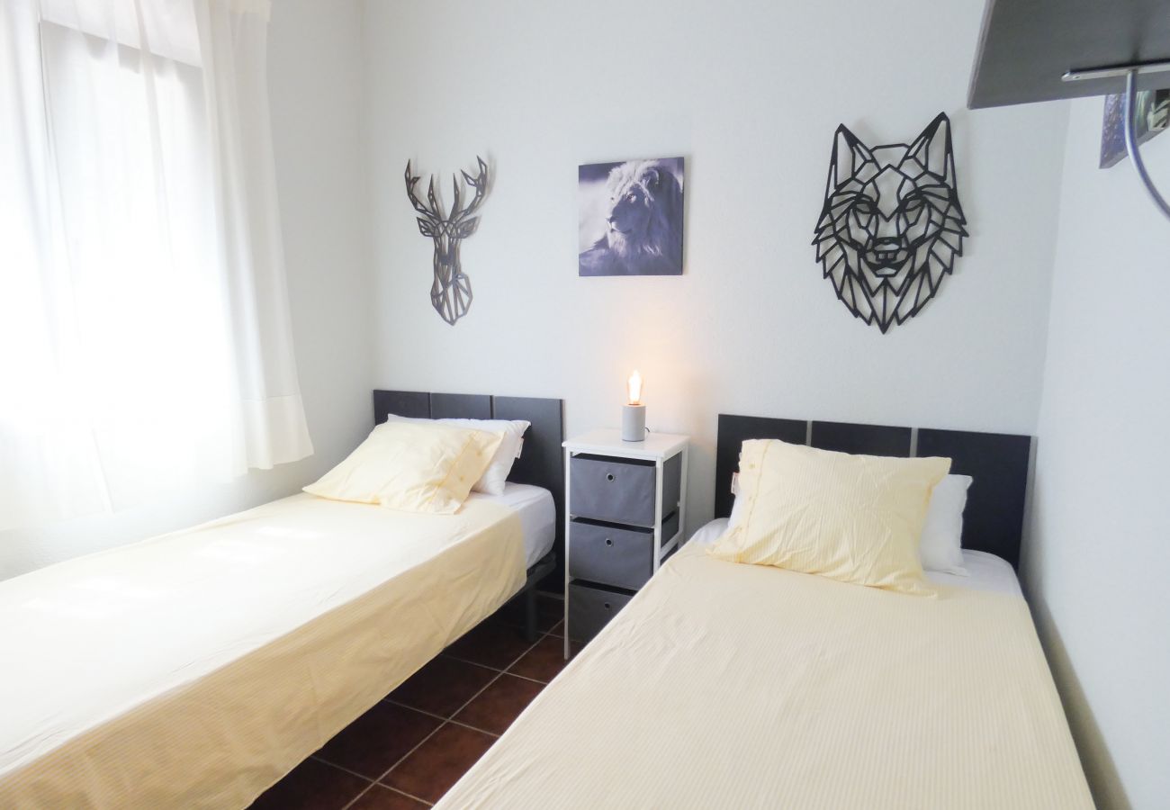 Chalet en Chiclana de la Frontera - R319 Chalet con encanto en Farallón