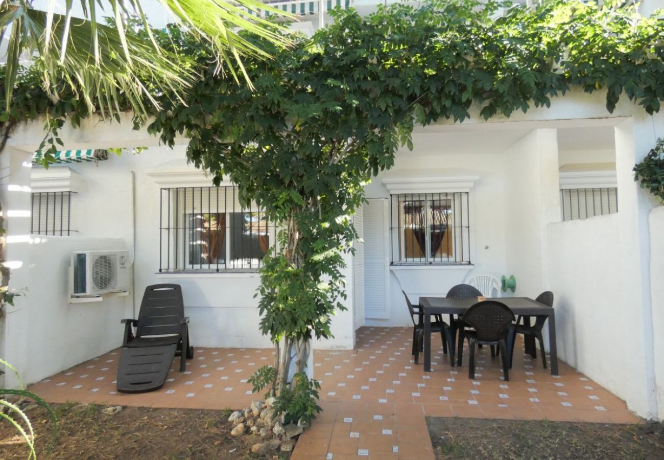 Apartamento en Chiclana de la Frontera - Apartamento bajo con jardín privado - R046 Veleros