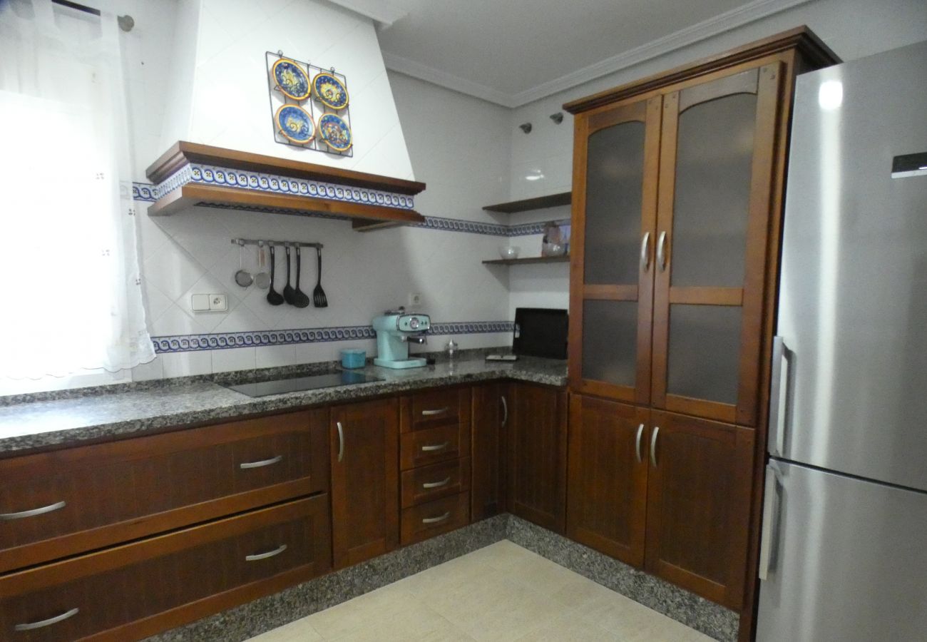 Chalet en Chiclana de la Frontera - Chalet muy céntrico con piscina - R033  Los Pescadores