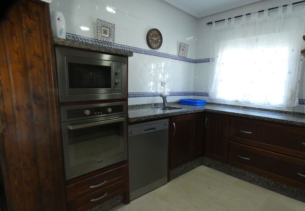 Chalet en Chiclana de la Frontera - Chalet muy céntrico con piscina - R033  Los Pescadores