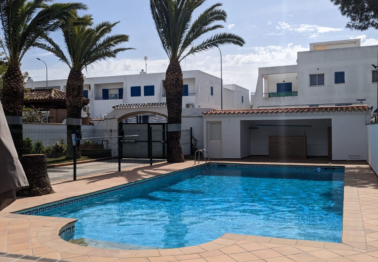 Chalet en Chiclana de la Frontera - Chalet muy céntrico con piscina - R033  Los Pescadores