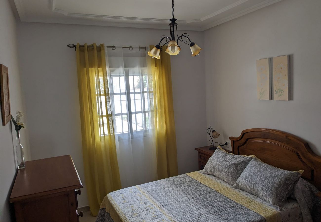 Chalet en Chiclana de la Frontera - Chalet muy céntrico con piscina - R033  Los Pescadores