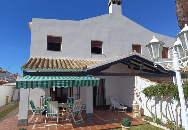 Chalet en Chiclana de la Frontera - Chalet cerca del mar - R087 Augusta Mérita