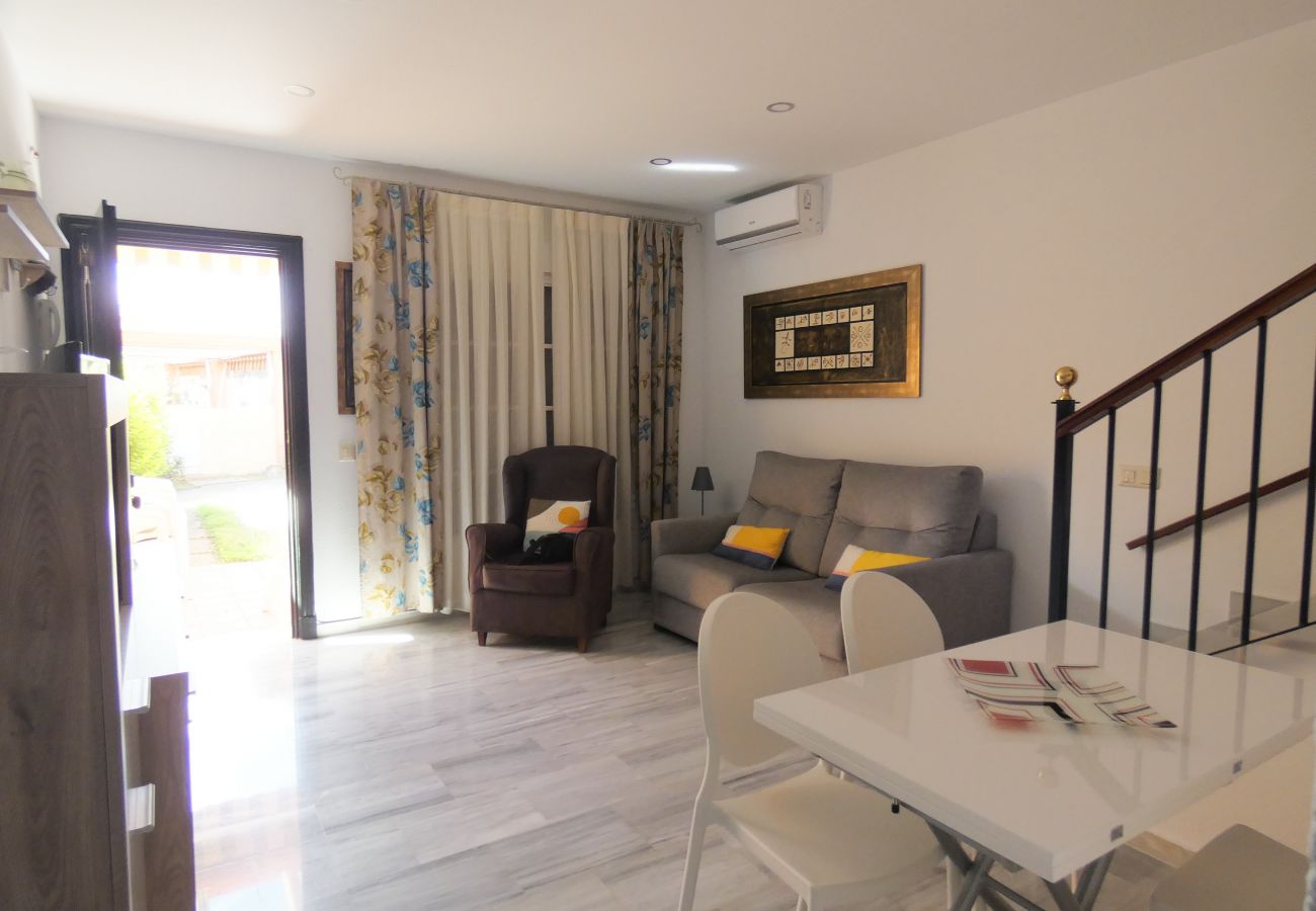 Casa adosada en Chiclana de la Frontera - Apartamento en Residencial - R023 La Serena