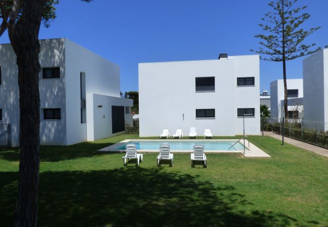 Villa en Chiclana de la Frontera - Villas del Pinar 6 Playa de la Barrosa - R122