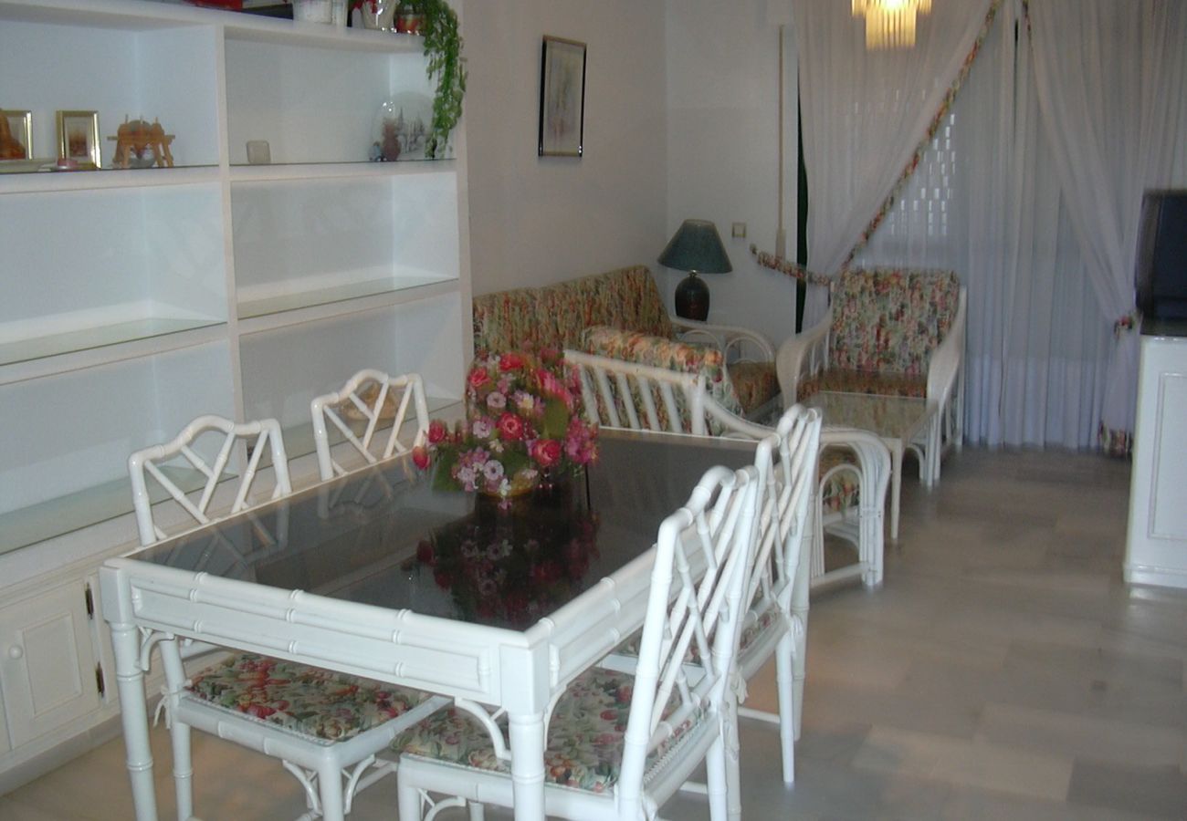 Ferienwohnung in Chiclana de la Frontera - Primera línea de playa - R062 Residencial Pinomar 