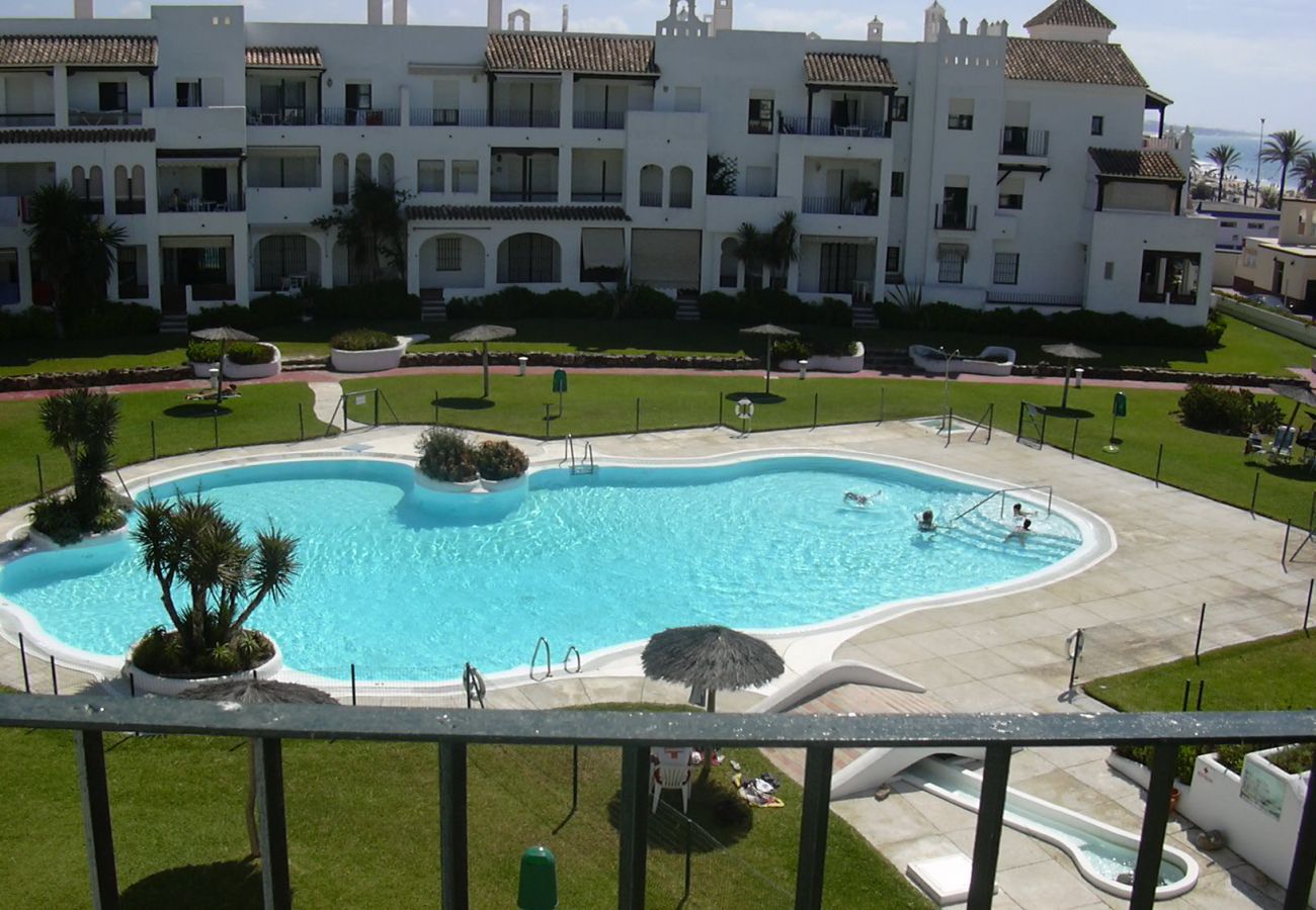 Ferienwohnung in Chiclana de la Frontera - Primera línea de playa - R062 Residencial Pinomar 