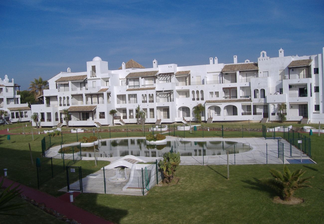 Ferienwohnung in Chiclana de la Frontera - Primera línea de playa - R062 Residencial Pinomar 