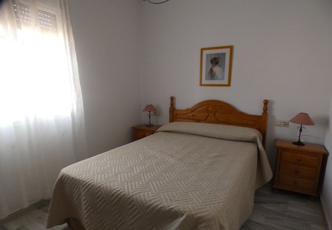 Ferienhaus in Chiclana de la Frontera - Adosado con jardín - R300 Residencial  La Serena