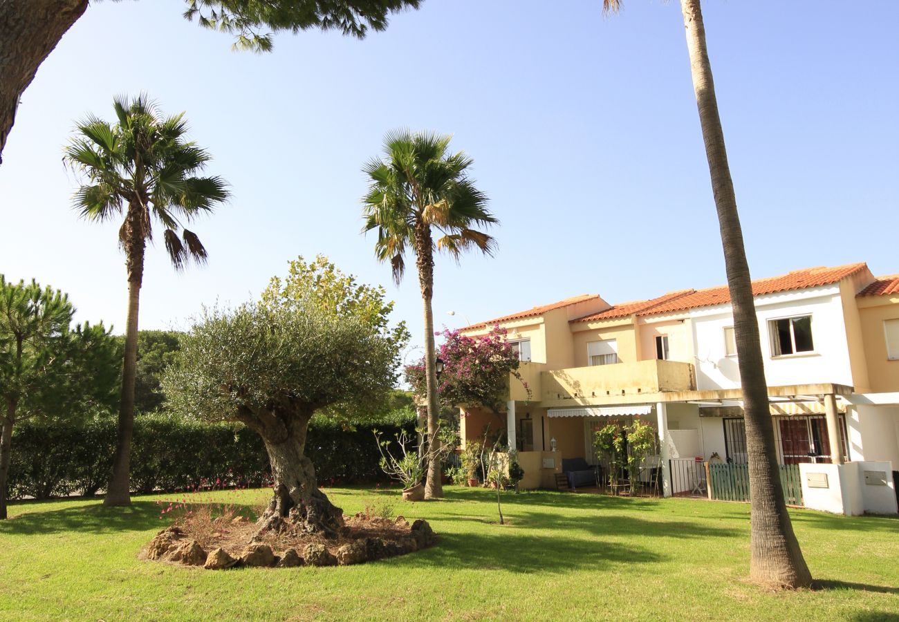 Ferienhaus in Chiclana de la Frontera - R047 Residencial La Balconera Unifamiliar