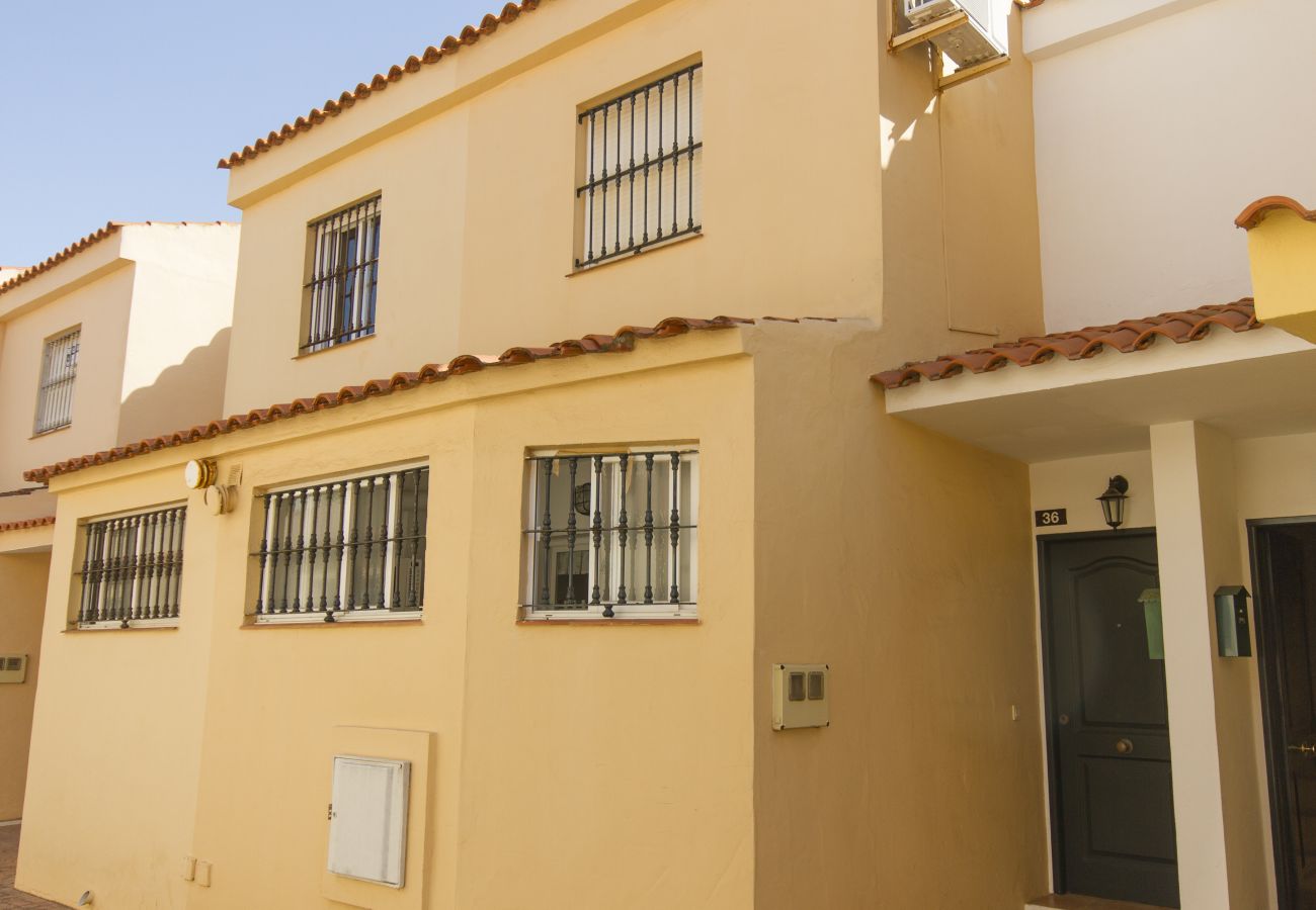 Ferienhaus in Chiclana de la Frontera - R047 Residencial La Balconera Unifamiliar