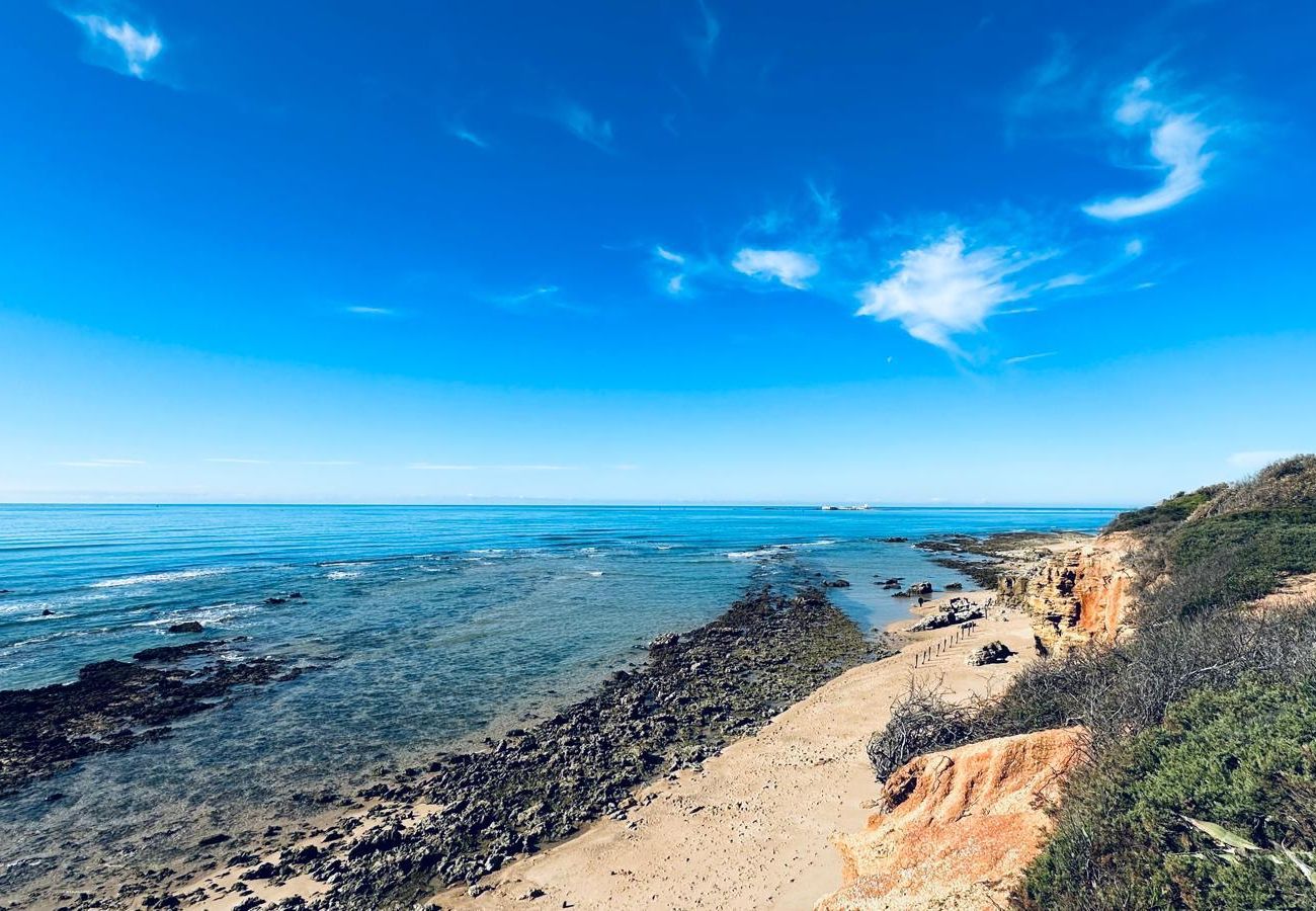 Ferienwohnung in Chiclana de la Frontera - Punto Mágico, apartamento con jardín