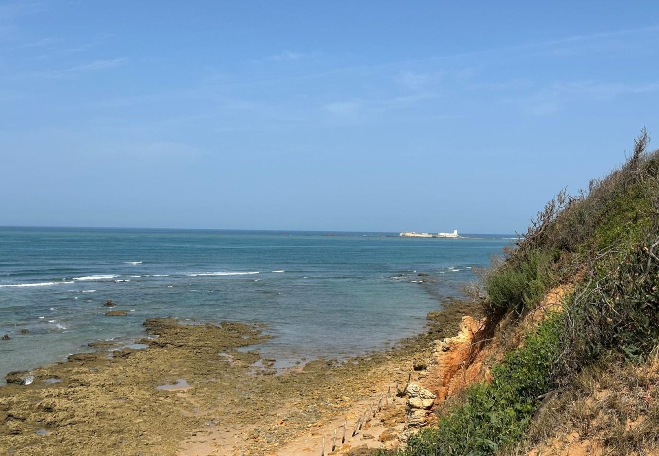 Ferienwohnung in Chiclana de la Frontera - Punto Mágico, apartamento con jardín