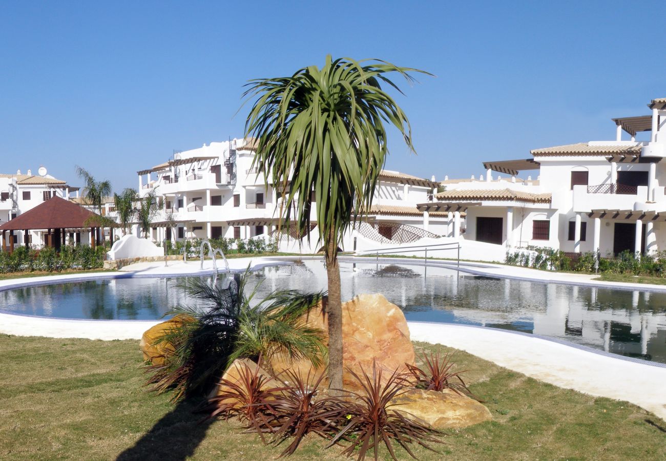 Ferienwohnung in Chiclana de la Frontera - Bajo con jardín - R040 Coto Sancti Petri 