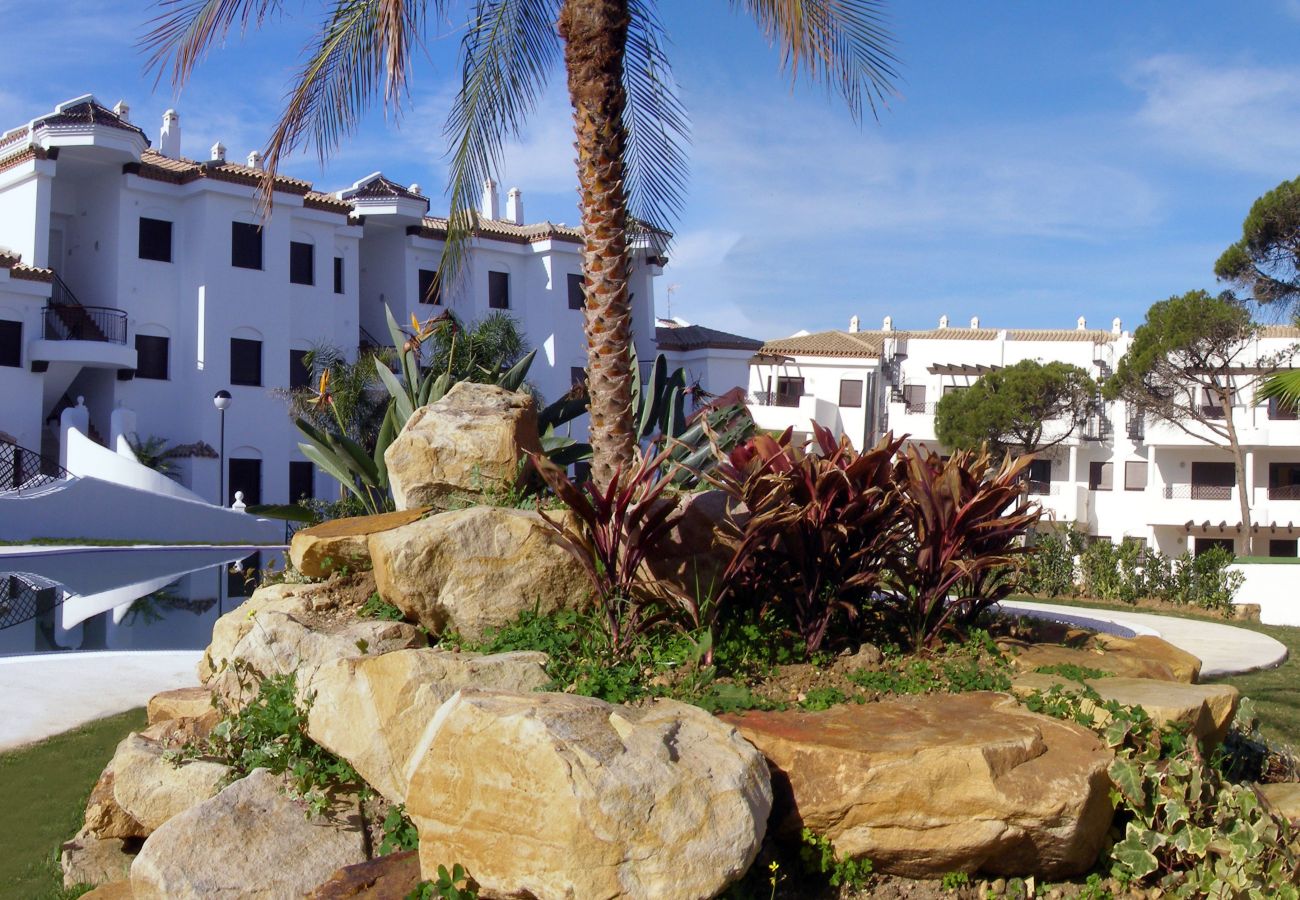 Ferienwohnung in Chiclana de la Frontera - Bajo con jardín - R040 Coto Sancti Petri 