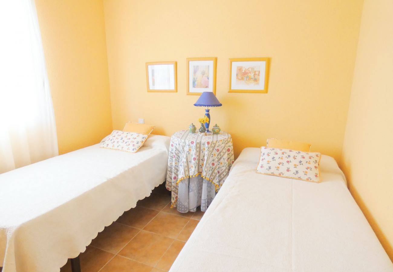Doppelhaushälfte in Chiclana de la Frontera - Junto al mar  -  R068 La Balconera 