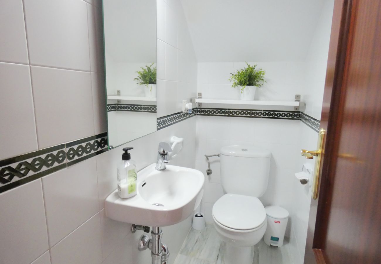 Doppelhaushälfte in Chiclana de la Frontera - Apartamento en Residencial - R023 La Serena