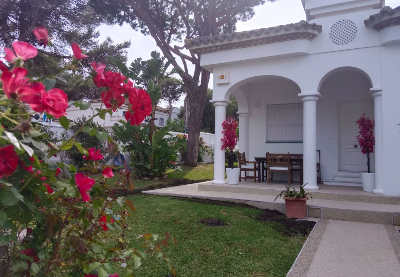 Landhaus in Chiclana de la Frontera - R103 Chalet Alcalde de Zalamea