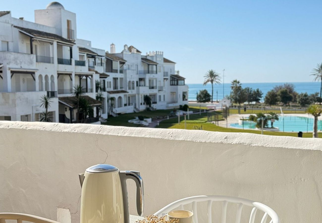 Ferienwohnung in Chiclana de la Frontera - MAREA , FRENTE AL MAR