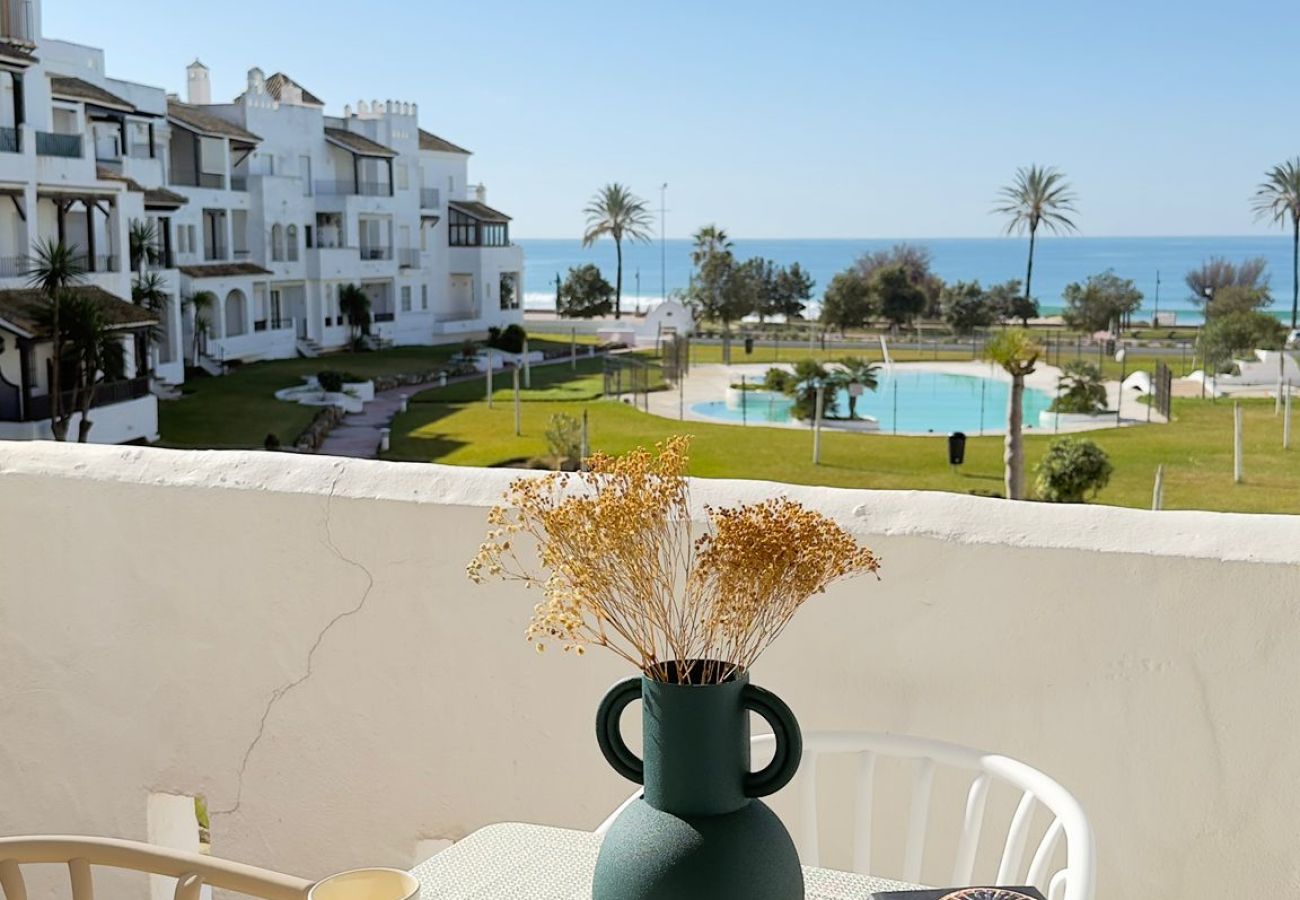 Ferienwohnung in Chiclana de la Frontera - MAREA , FRENTE AL MAR