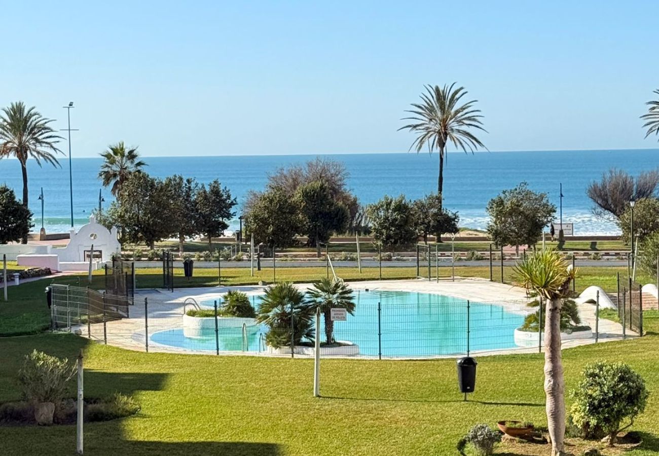 Ferienwohnung in Chiclana de la Frontera - MAREA , FRENTE AL MAR