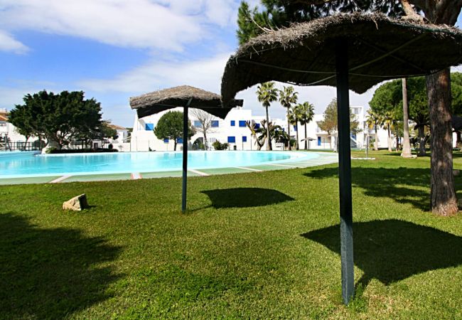  in Chiclana de la Frontera - Apartamento planta baja - R277 Urbanización La Almadraba