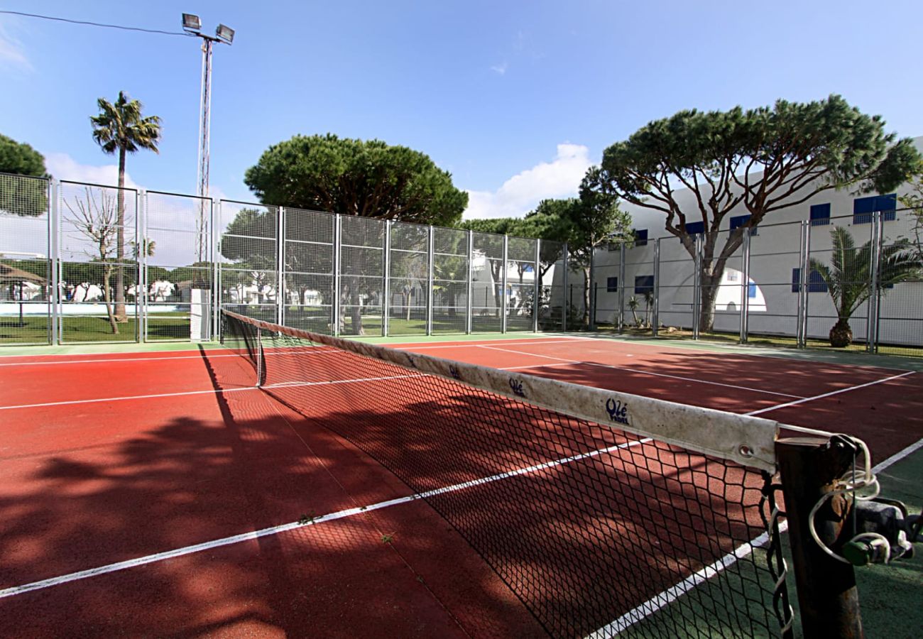 Ferienwohnung in Chiclana de la Frontera - Apartamento planta baja - R277 Urbanización La Almadraba