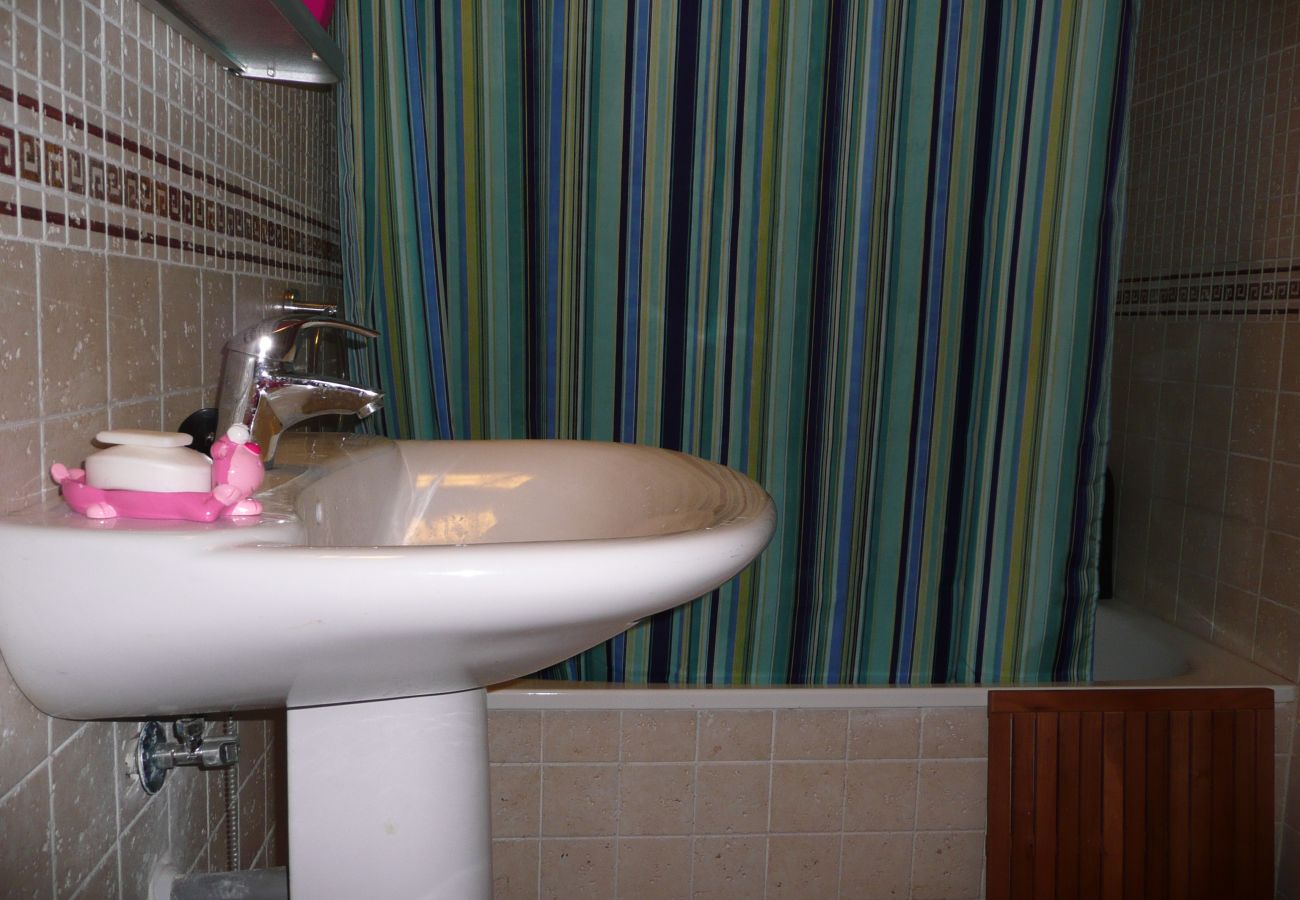 Apartment in Chiclana de la Frontera - Apartamento con jardín - R149 CSP