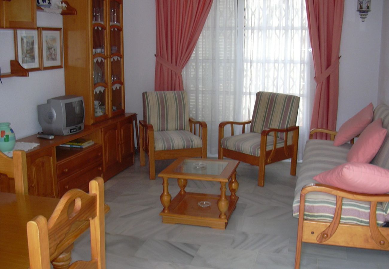 House in Chiclana de la Frontera - Adosado cerca del mar - R188 Residencial Los Pinos