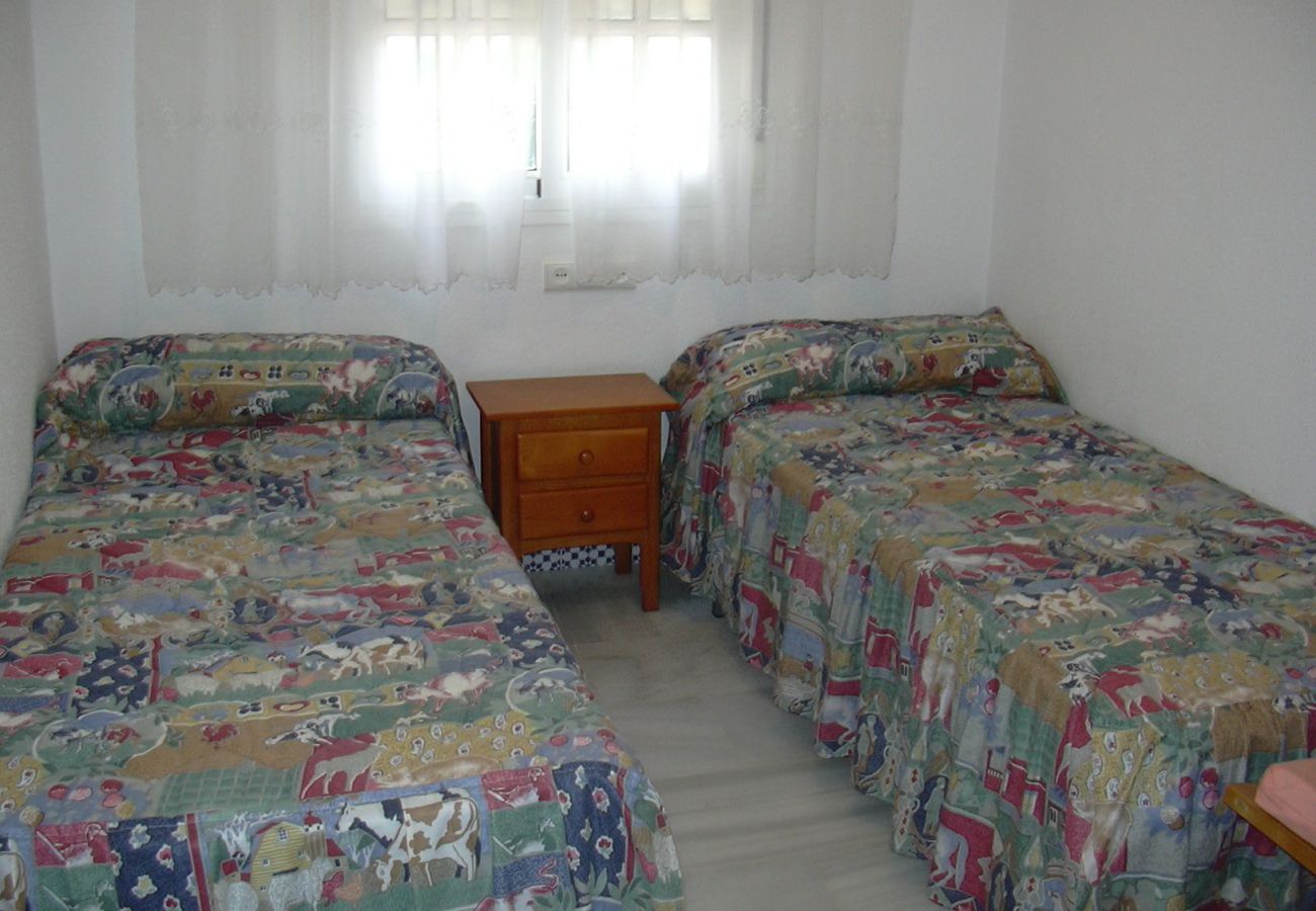 House in Chiclana de la Frontera - Adosado cerca del mar - R188 Residencial Los Pinos