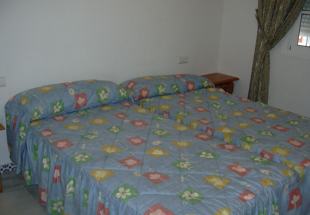 House in Chiclana de la Frontera - Adosado cerca del mar - R188 Residencial Los Pinos