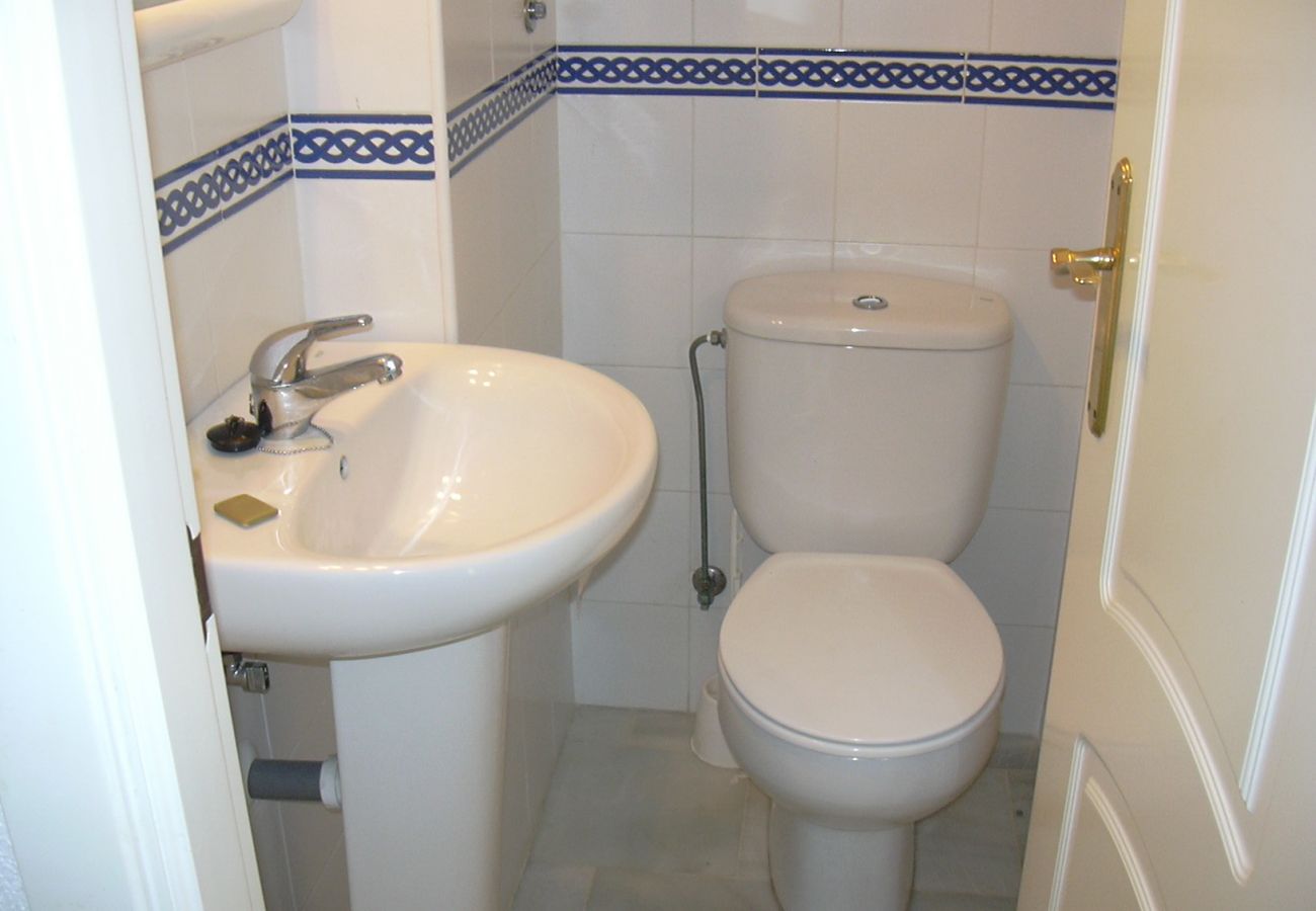 House in Chiclana de la Frontera - Adosado cerca del mar - R188 Residencial Los Pinos