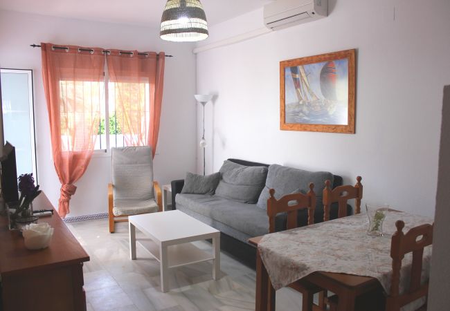 Apartment in Chiclana de la Frontera - Apartamento bajo con jardín privado - R046 Veleros