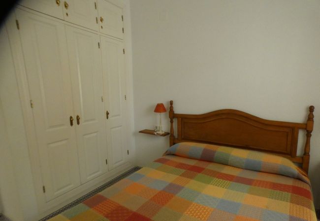 Apartment in Chiclana de la Frontera - Apartamento luminoso - R015 VELEROS