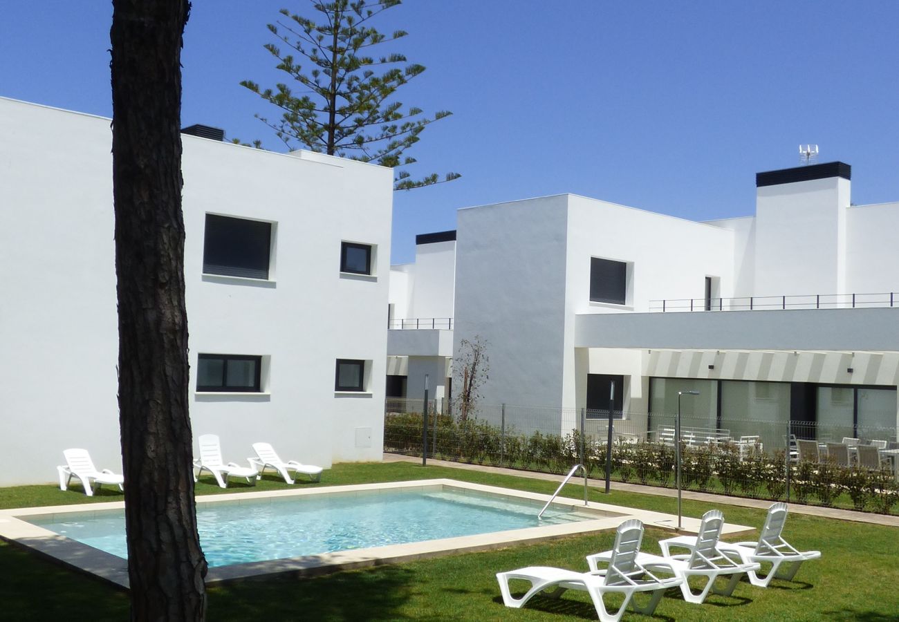 Villa in Chiclana de la Frontera - VILLAS DEL PINAR PLAYA LA BARROSA 7 - R123