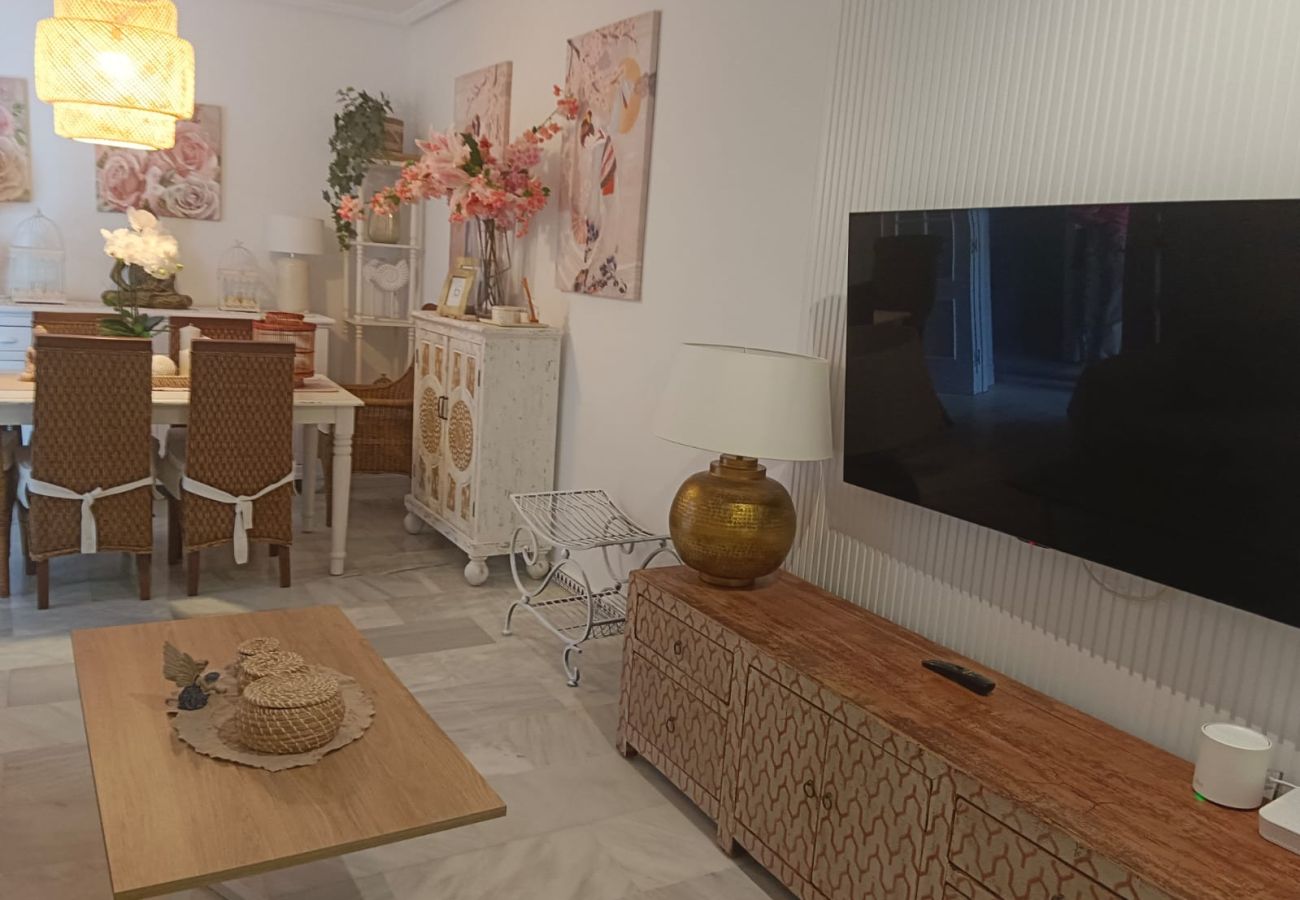 Cottage in Chiclana de la Frontera - R103 Chalet Alcalde de Zalamea