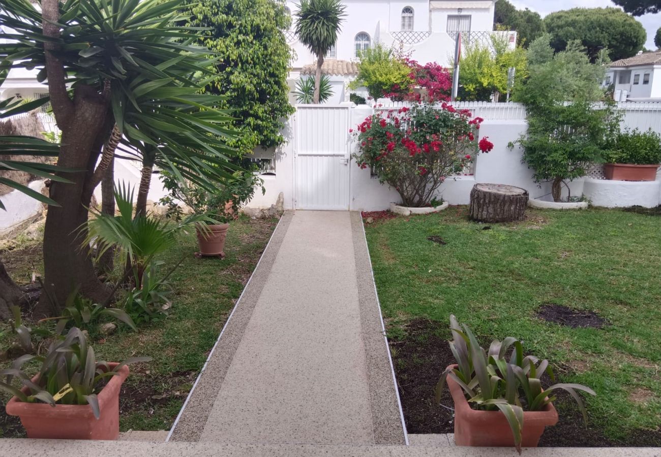Cottage in Chiclana de la Frontera - R103 Chalet Alcalde de Zalamea