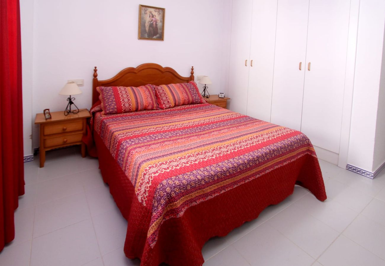Apartment in Chiclana de la Frontera - Apartamento planta baja - R277 Urbanización La Almadraba