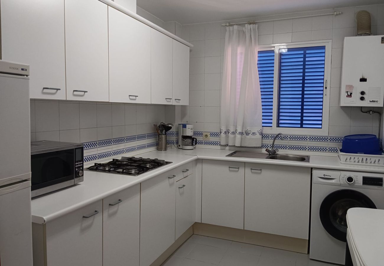 Apartment in Chiclana de la Frontera - Apartamento planta baja - R277 Urbanización La Almadraba
