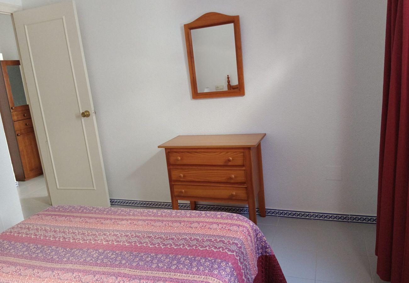 Apartment in Chiclana de la Frontera - Apartamento planta baja - R277 Urbanización La Almadraba