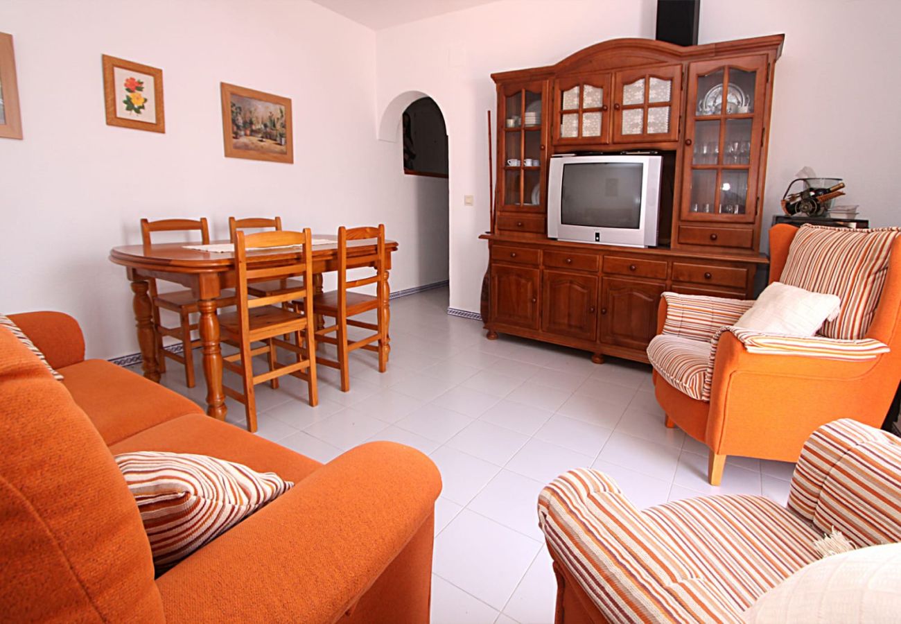 Apartment in Chiclana de la Frontera - Apartamento planta baja - R277 Urbanización La Almadraba
